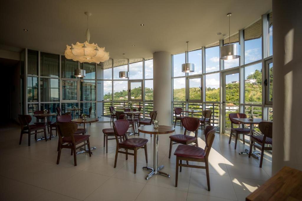 Sky Hotel Shkodër Eksteriør billede