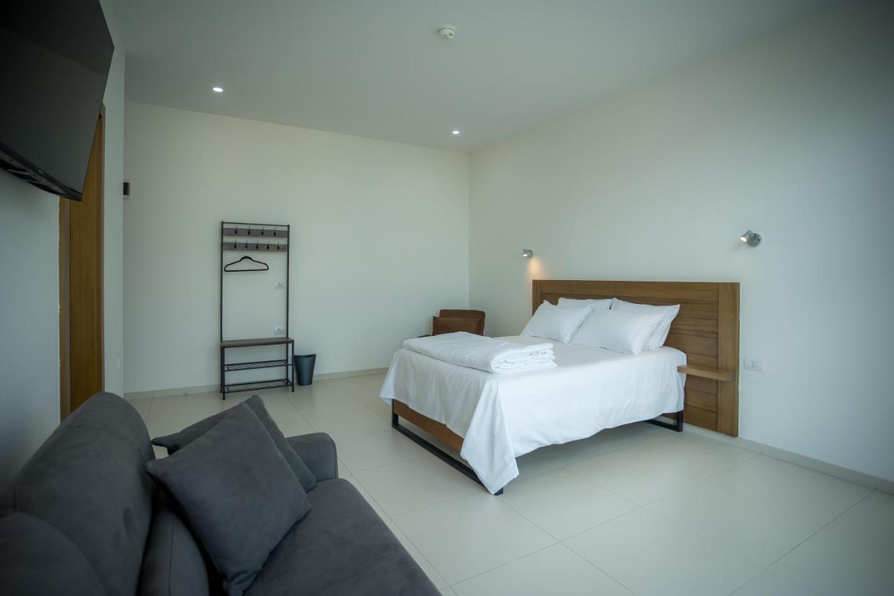 Sky Hotel Shkodër Eksteriør billede
