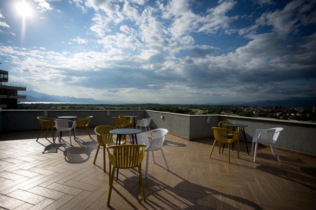 Sky Hotel Shkodër Eksteriør billede