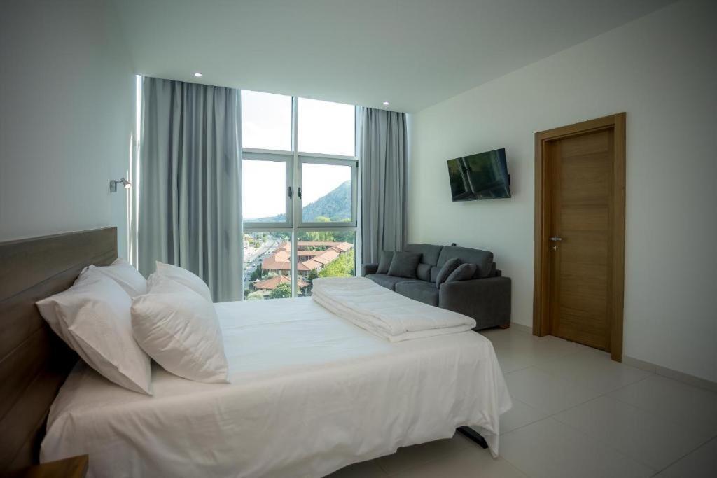 Sky Hotel Shkodër Eksteriør billede