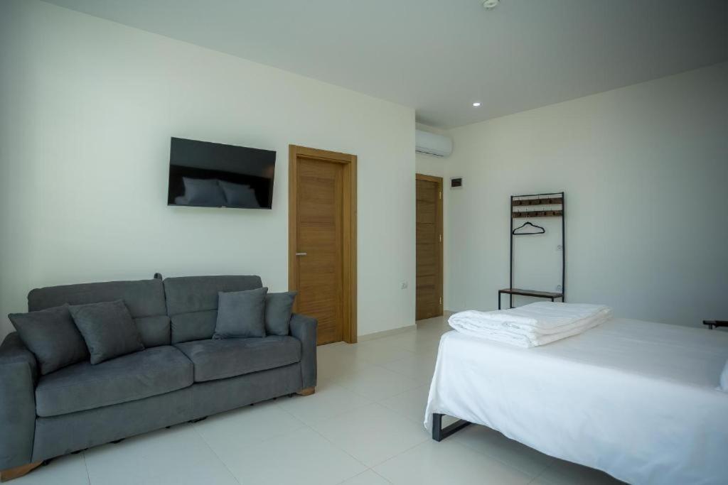Sky Hotel Shkodër Eksteriør billede