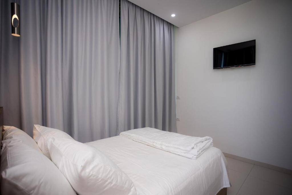Sky Hotel Shkodër Eksteriør billede