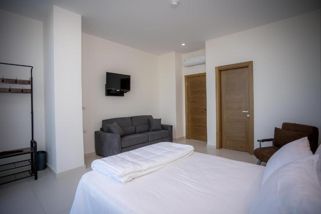 Sky Hotel Shkodër Eksteriør billede